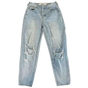 Size 24 Brandy Melville HighRise LightWash Boyfriend Distressed Ripped Mom Jeans